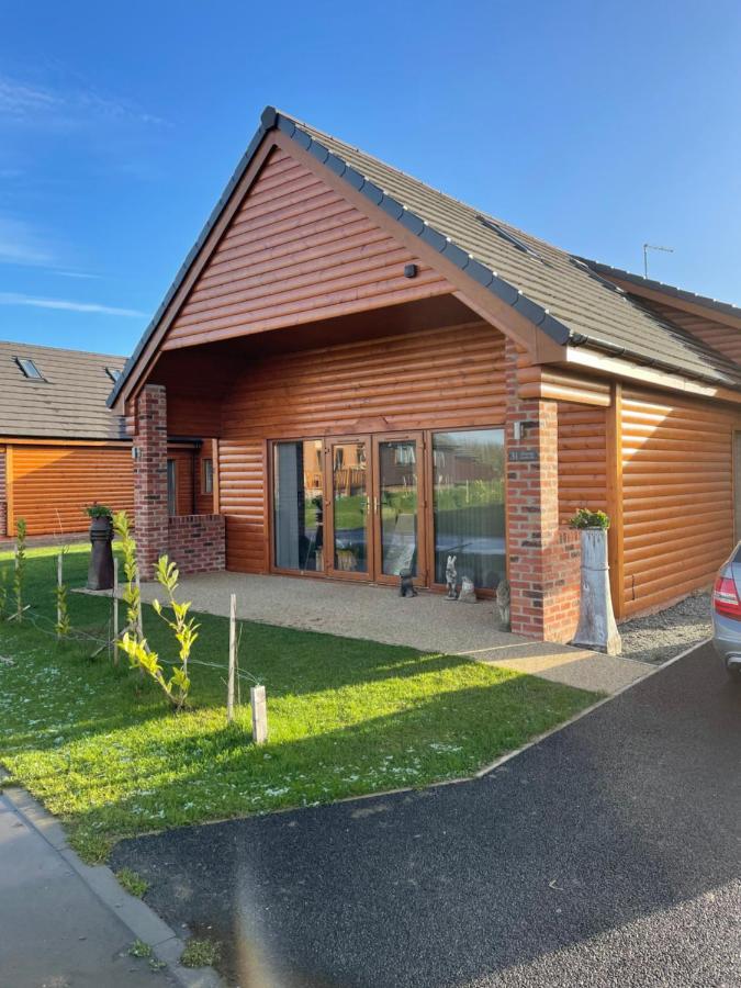 31 Cherry East Riding Of Yorkshire Hot Tub & Fishing Garton Buitenkant foto